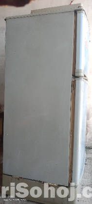 Walton refrigerator